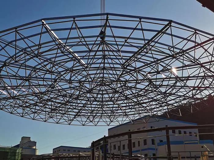 上虞螺栓球网架工程施工现场